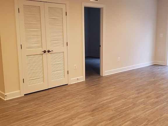4th image of 7621 Leonard Dr