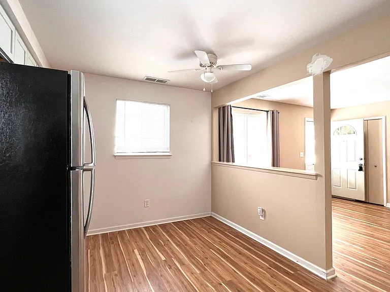 7410 Arcola St — Photo 6