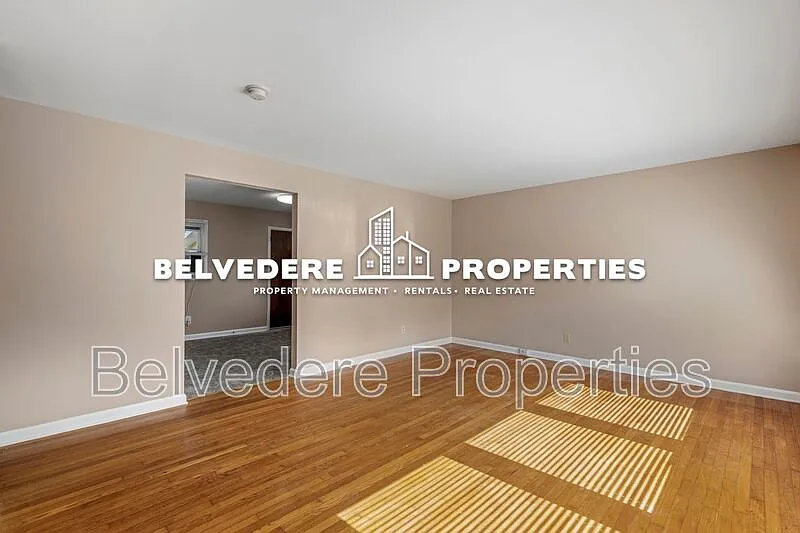 3 bed, 2.0 bath, 1200 sqft, $1,500 — Photo 4