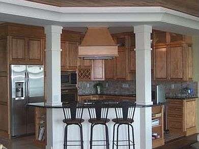 3rd image of 2033 Idlewild Dr