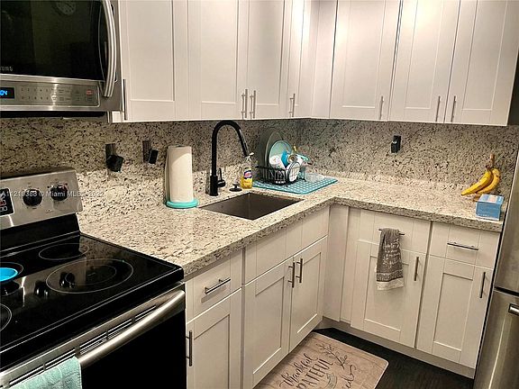 4th image of 781 NE 199th St #101