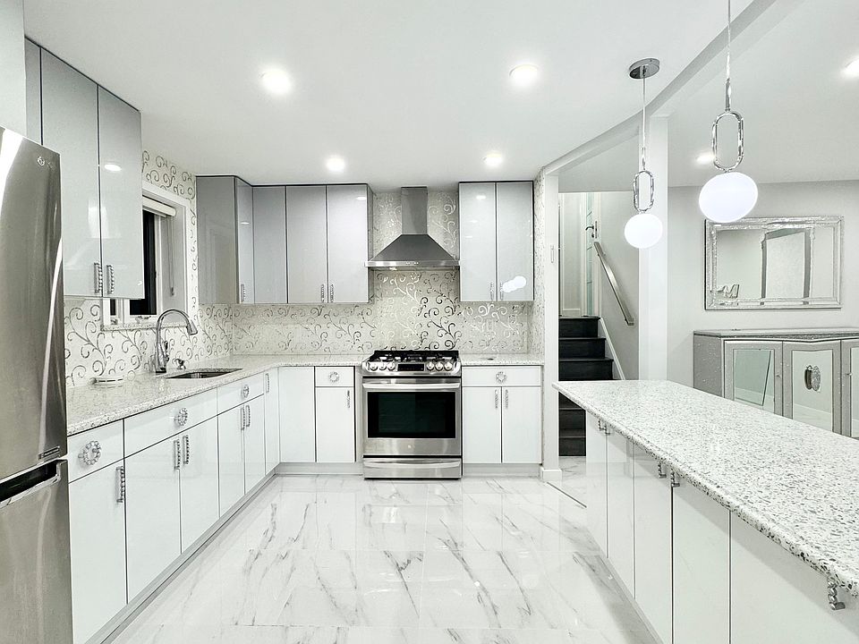 1st image of 13 Ocean Ct #3