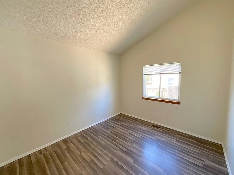 8166 Telegraph Dr — Photo 21