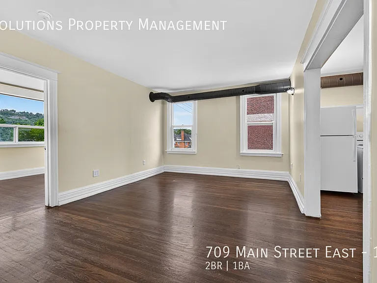 709 Main St E #11 — Photo 6
