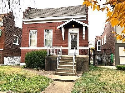 5021 Alaska Ave photo 1