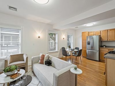 296 W 3rd St #1, South Boston, MA, 02127