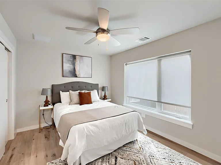 2301 Bluebonnet Ln #4 — Photo 6