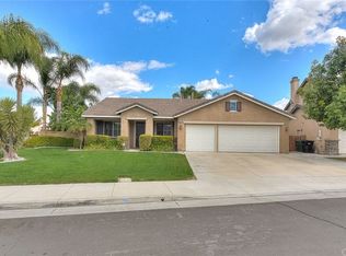 6944 Goldfinch Cir, Corona, CA 92880