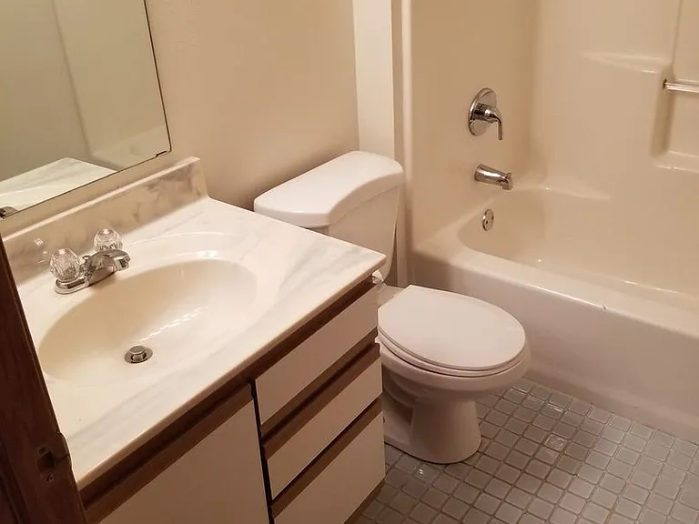 Pine Ridge Apartments — Photo 2