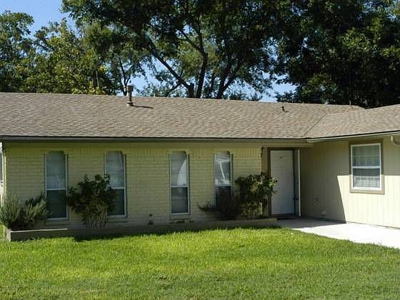 1st image of 103 E Starling Dr
