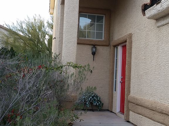 3rd image of 9809 Peseo Cresta Ave