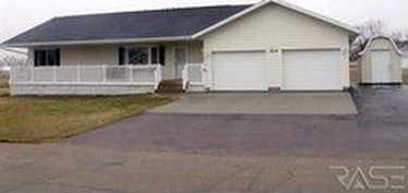504 S Josephine Ave, Hills, MN, 56138