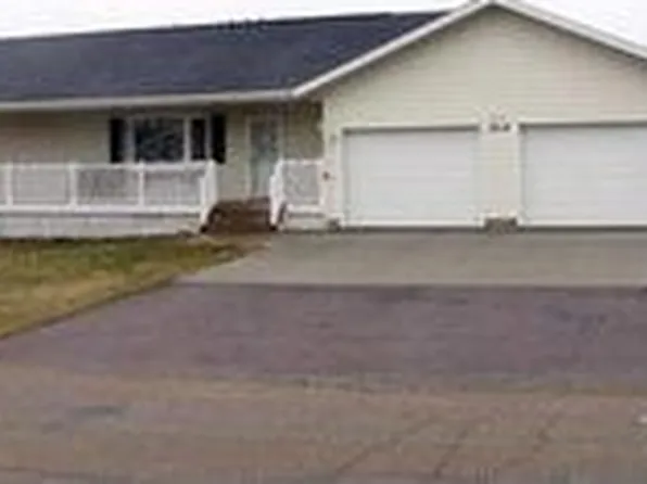 504 S Josephine Ave, Hills, MN 56138