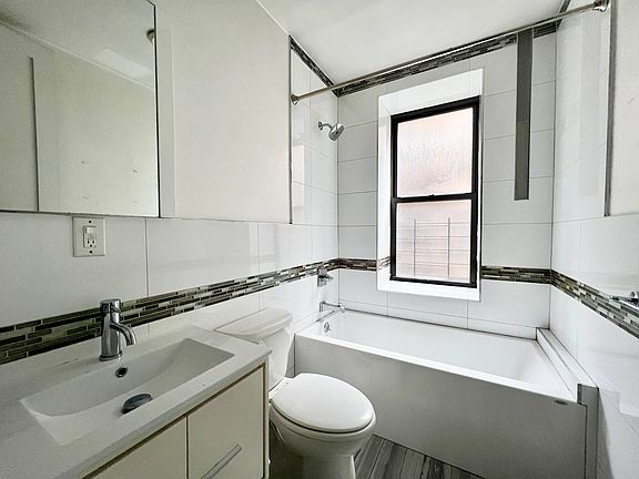 2nd image of 418 W 130th St APT 28