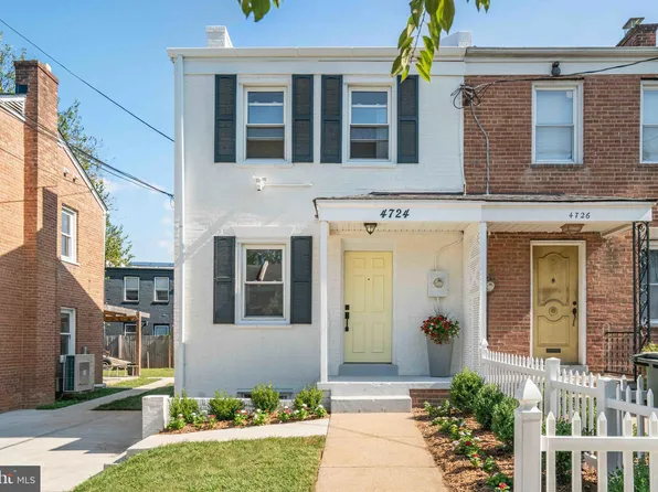 4724 B St SE, Washington, DC 20019