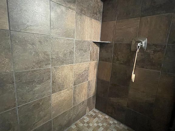 5th image of 516 E Mulberry St #B