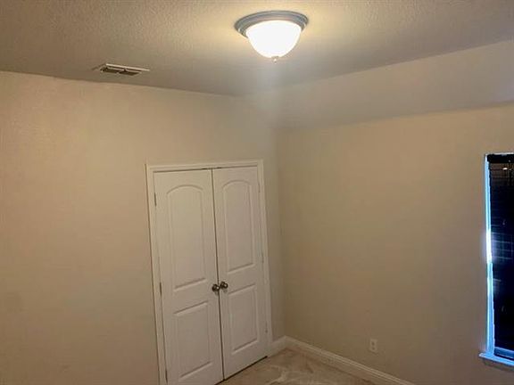 5th image of 621 Bird Creek Dr