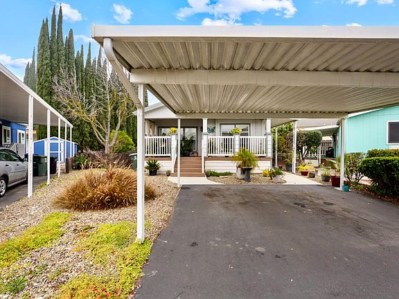 4th image of 48 Clipper Ln