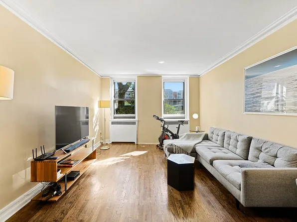 350 Cabrini Blvd APT 1A, New York, NY 10040