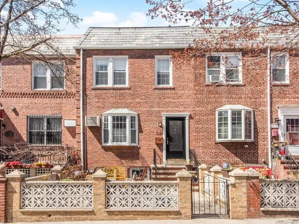 3128 56th St, Flushing, NY 11377