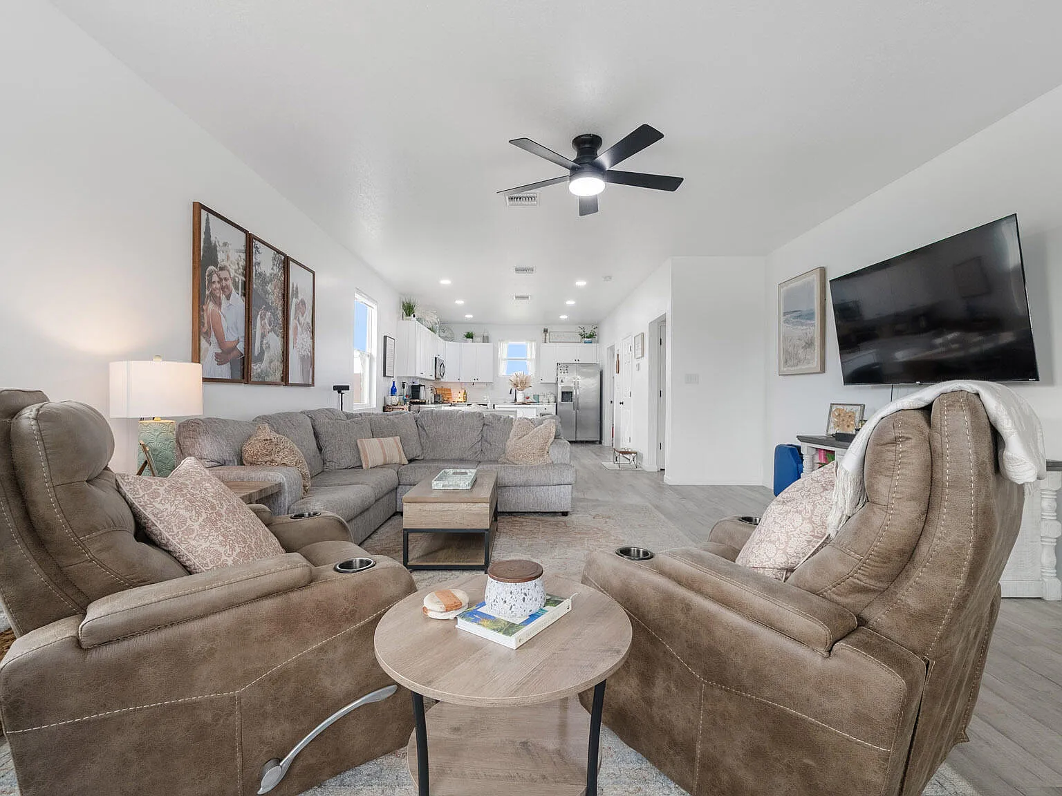 3 bed, 1484 sqft, $2,200 — Photo 2