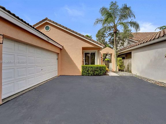 5th image of 10149 NW 4th St