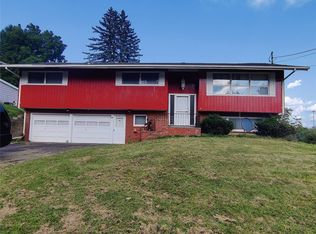 600 Old Lane Rd, Vestal, NY 13850