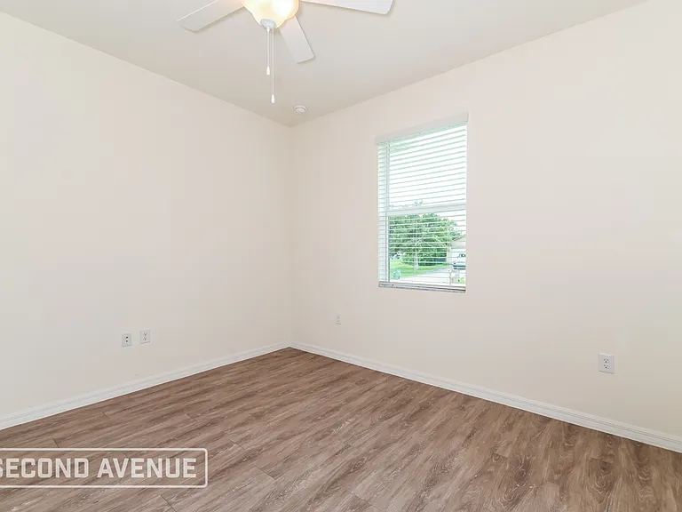 2728 NE 6th Pl — Photo 16