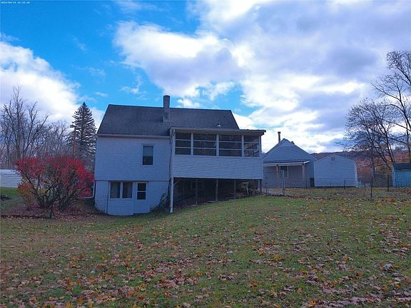 3rd image of 13 Dale Ct