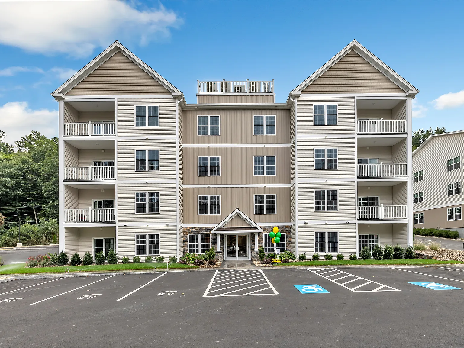 Vista Apartments — Photo 1