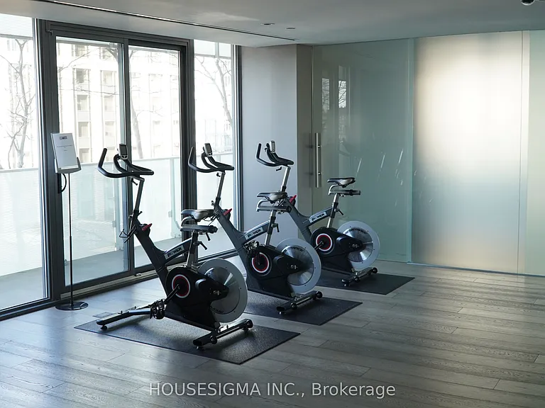 200 Bloor St W #2109 — Photo 23