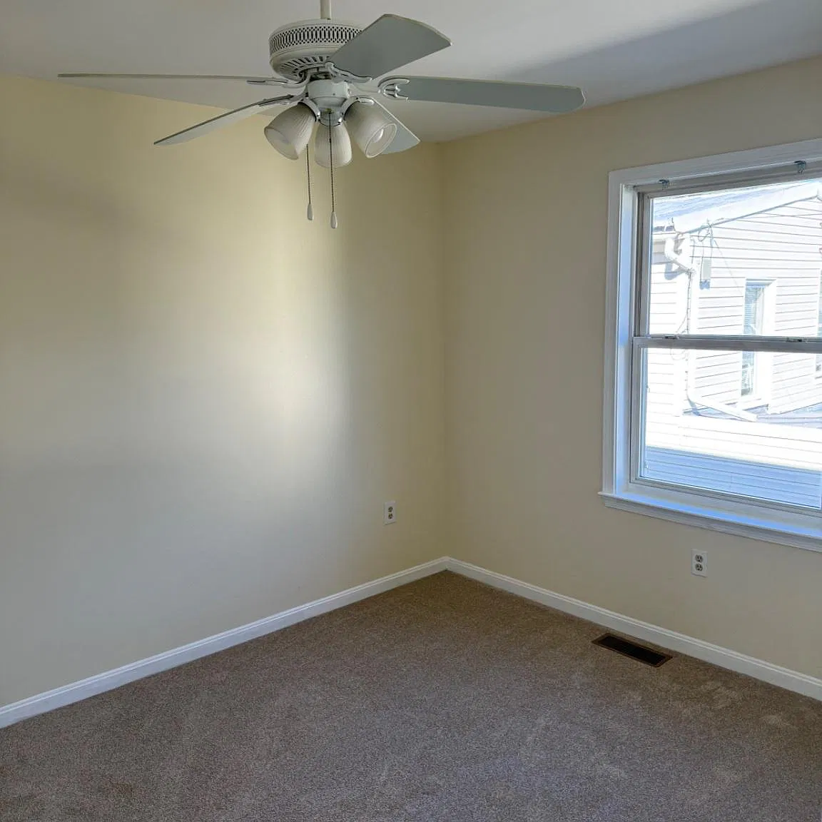 2 bed, 1.5 bath, 1200 sqft, $1,425 — Photo 4