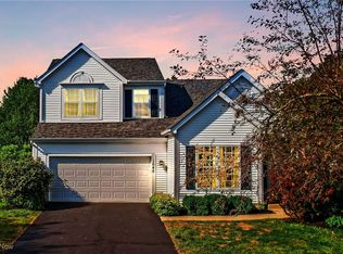 1648 E Turkey Run Dr, Newark, OH 43055