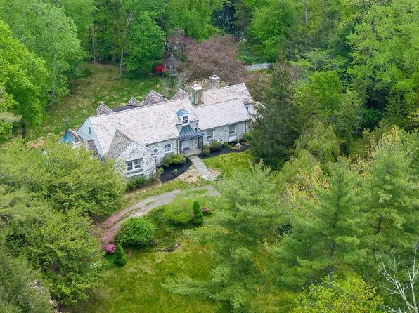 905 Rock Rimmon Road, Stamford, CT 06903