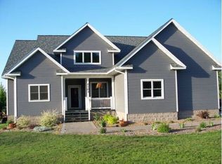 2103 Country Ln, Houghton, MI 49931