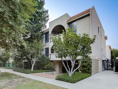 14539 Benefit St Unit 101, Sherman Oaks, CA, 91403
