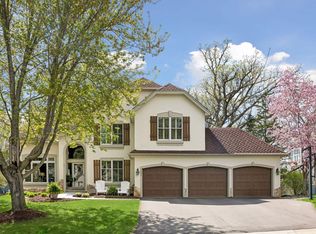 7492 Bent Bow Trl, Chanhassen, MN 55317