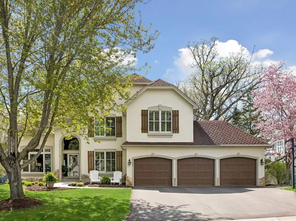7492 Bent Bow Trl, Chanhassen, MN 55317