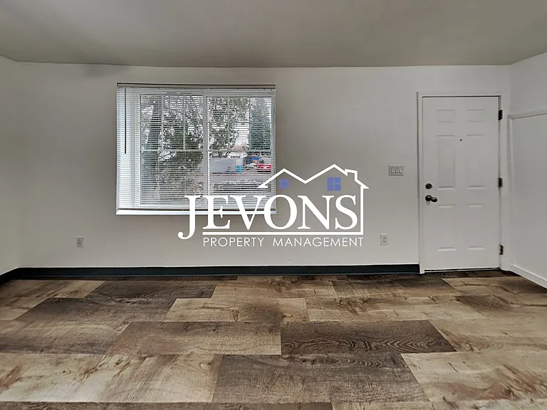 1509 Swan Ave — Photo 14