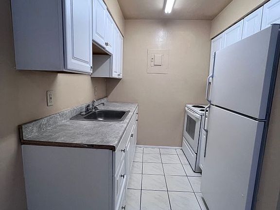 3rd image of 4060 NW 31st Ter #1