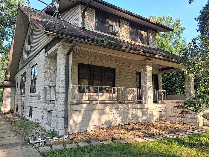305 S Cleveland Ave