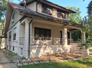 305 S Cleveland Ave, Galien, MI 49113