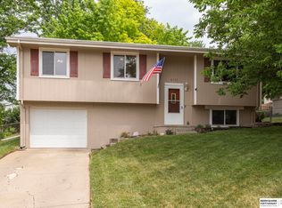 4111 N 213th Cir, Elkhorn, NE 68022