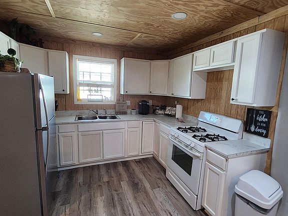 4th image of 13348 Highway 260