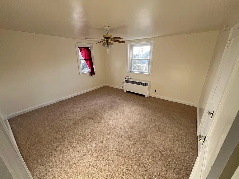 1123 Chester Pike — Photo 7