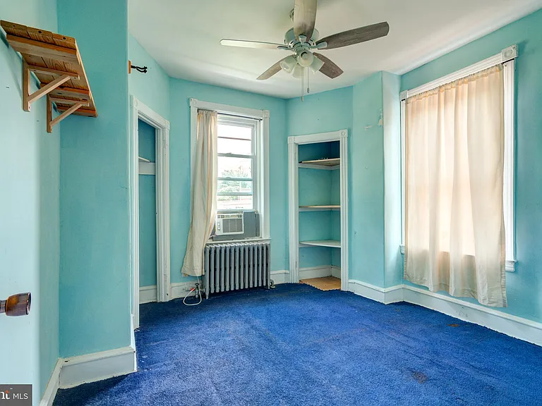 231 E Sydney St — Photo 16