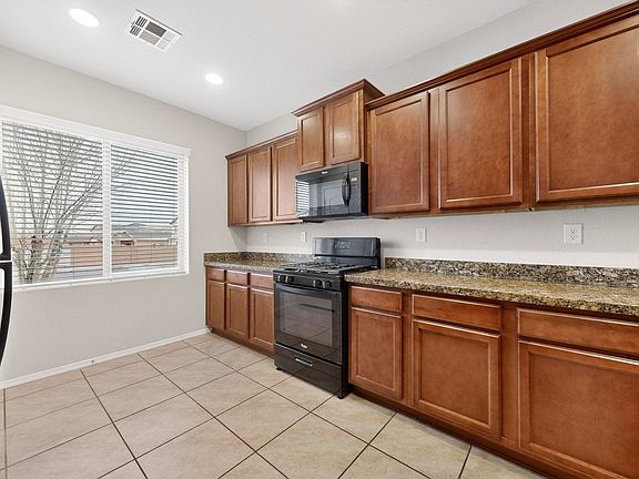 4th image of 6809 Mountain Hawk Loop NE