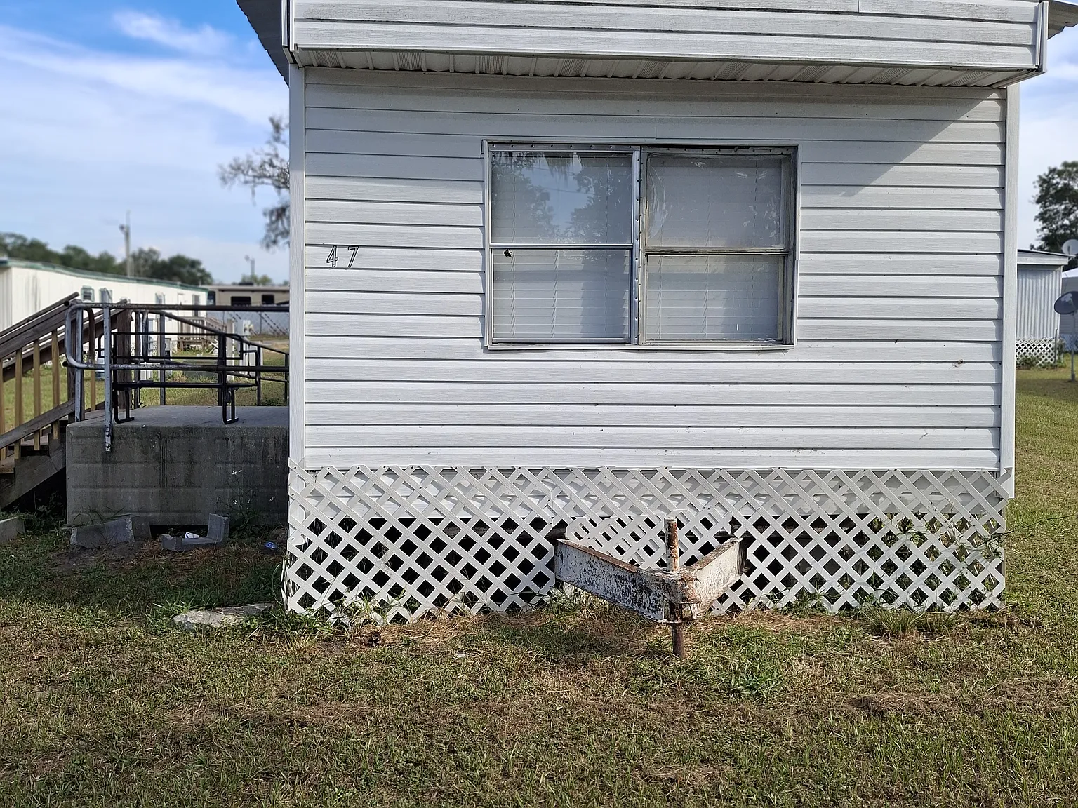 3 bed, $1,300 — Photo 1
