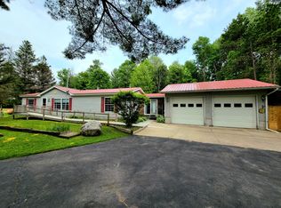 7100 Gillett Rd NW, Rapid City, MI 49676