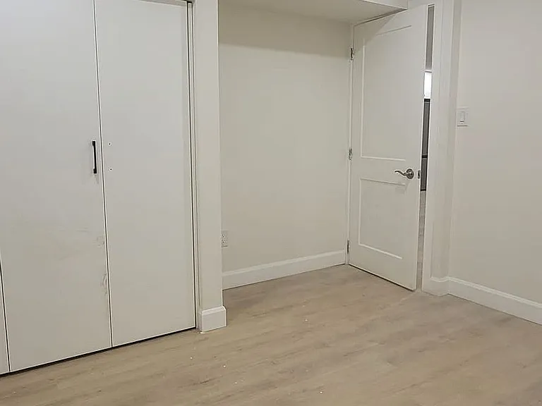 127 Harrison Dr — Photo 8